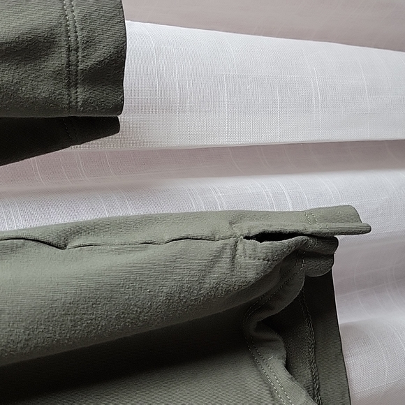 Banana Republic Sage Green Long Sleeve Cowl Neck Size M - Picture 4 of 6